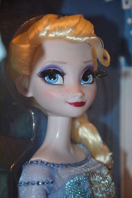 Elsa Limited Edition Doll 1625 / 2500