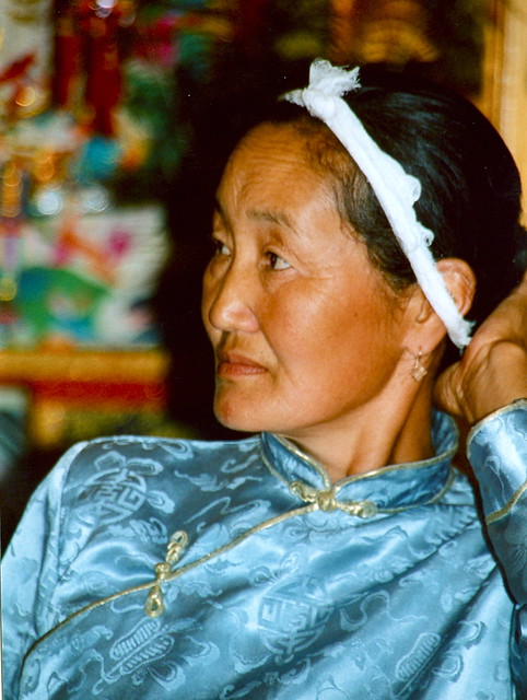 Mongolia-shaman woman
