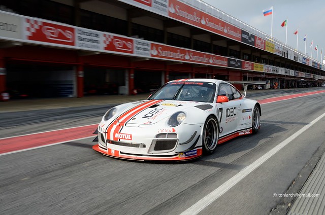 17 Porsche 911 GT3-R . V de V Barcelona 2014 . 4338je