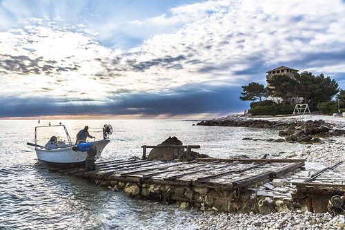 blue sea italy orange mer verde green azul clouds port sunrise puerto boot gris harbor boat mar fisherman meer barca nuvole mare barco grigio torre alba gray wolken grau vert bleu porto nubes nuvens grün blau nuages bateau hafen pêcheur fischer pescador pescatore arancione ancona anaranjado nascerdosol portonovo azzuro зеленый море salidadelsol синий оранжевый облака восход лодка серый leverdusoleil 橙色 гавань рыбак 港口、 船、 漁夫、 日出、 雲海，藍色，海、 灰色、 綠色、 港、ボート、漁師、日の出、雲、ブルー、グレー、海、緑、オレンジ