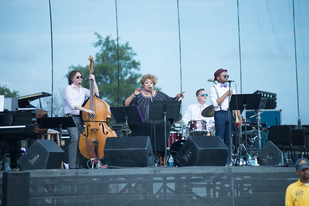 Linda Cole & The Joshua Bowlus Quartet