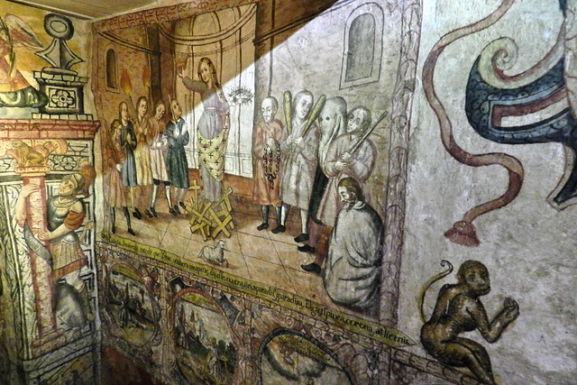 La paciencia muestra una corona de espina y otra de oro a sus alumnos pintura mural al fresco de la celda del padre Salamanca en claustro del Convento de la Merced Cuzco Perú 13