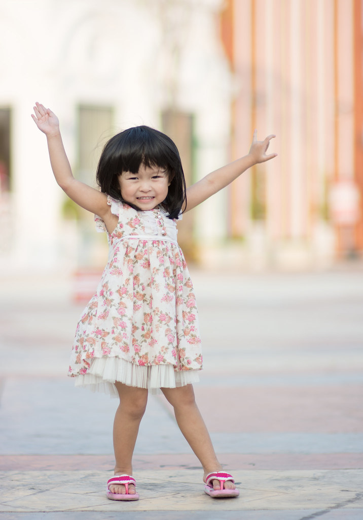 asian kid | Cute small asian girl outdoor scene. | ARZT SAMUI | Flickr