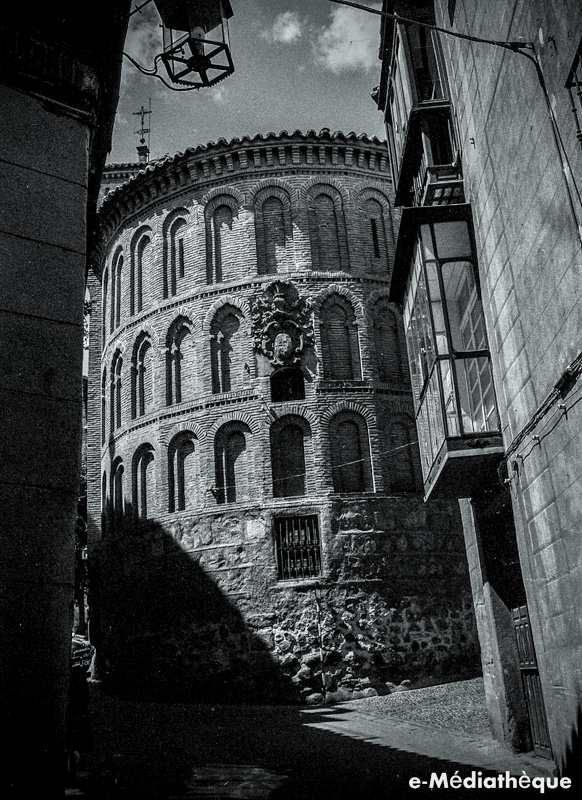 Ábside de la Iglesia de San Vicente en Toledo en agosto de 1965. Fotografía de Jacques Revault © e-Médiathèque | Médiathèque SHS de la Maison méditerranéenne des sciences de l'homme