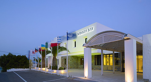 Kakkos Bay Hotel entrance