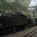 Dampfzug mit SBB Dampflokomotive A 3/5 705 + SBB Dampflok C 5/6 2978  Elefant am Bahnhof Göschenen auf der Gotthard Nordrampe der Gotthardbahn im Kanton Uri in der Schweiz