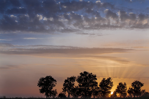 Tramonto 2.0 by Maurizio M., Questa è l edizione 2.0 di una vecchia foto
Ogni volta che passo in questo posto non posso che scatt