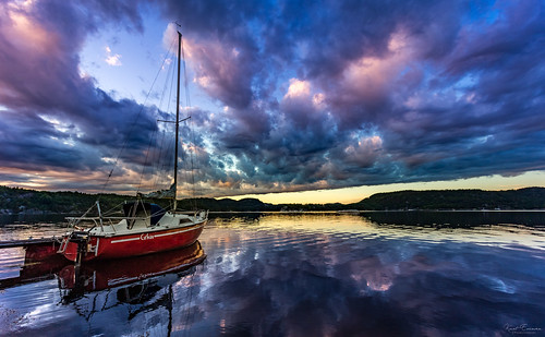 calm mirror reflection sailboat tranquillity quiet weather risør clouds fjord still maritime vivid austagder sunset sea sky shore silence norway harbour water no