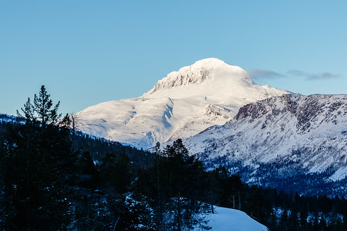 solvågtind landscape winter landskap mountains vinter frost snø snow fjell mountain nordland norway no