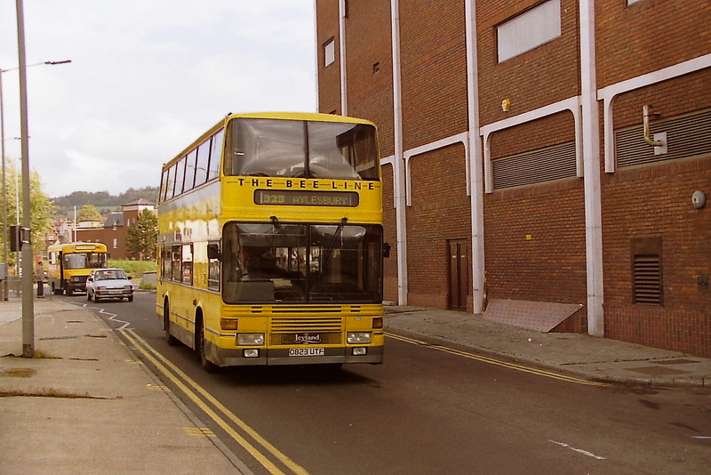 823 Berks Bucks Bus D823UTF Leyland Olympian ONLXB.1RH Eastern Coach Works. High Wycombe Nov 90