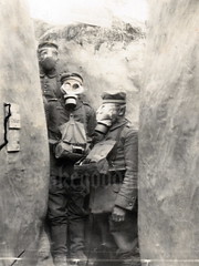 Saxon Infantrymen Wearing The M 1915 Model Gummimaske Flickr