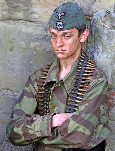 “eos 7d mark ii” canon eos uk england staffordshire tutbury tutburycastle livinghistory oldfashioned vintage 2017 man uniform army soldier military german ss