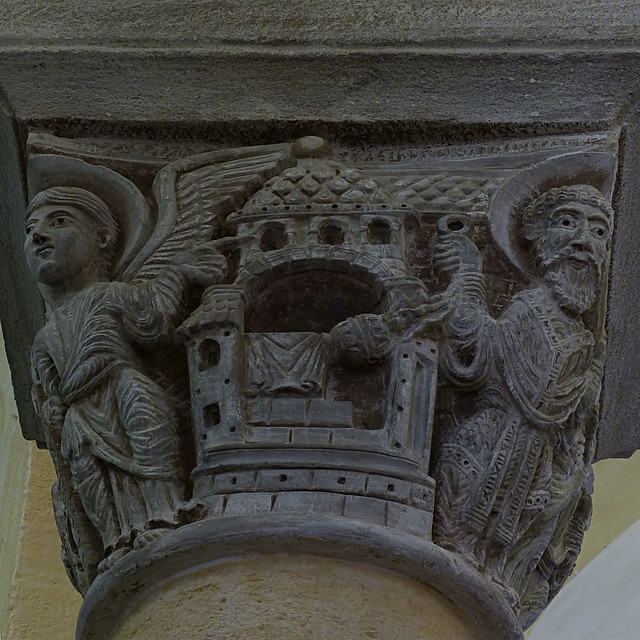 Wed, 08/20/2014 - 13:14 - Romanesque column capital sculpture - Clermont Ferrand France 20/08/2014