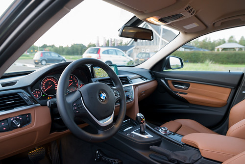 BMW 320iA (F30) High Executive Luxuruy