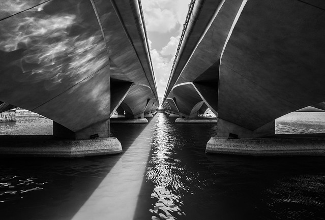 Singapore: Esplanade Bridge