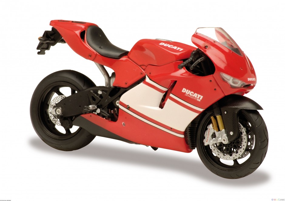 Какие модели мотоциклов. Мотоцикл Ducati Desmosedici. Ducati Desmosedici RR Bike. Мотоцикл Ducati 1:18. Маленький Дукати мотоцикл.