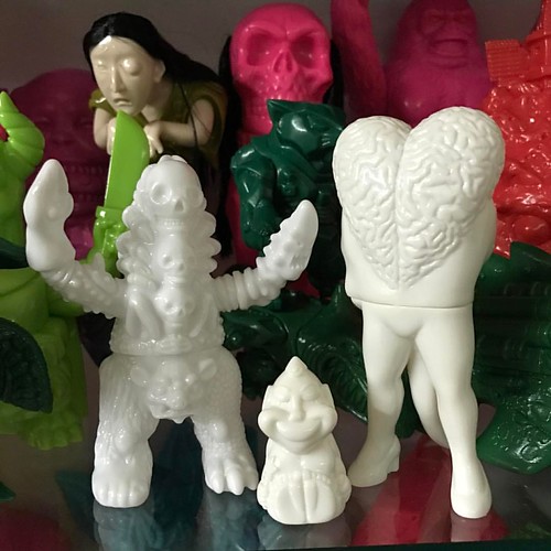 don't cry in the morning  coming soon…  #Sample #dontcryinthemorning @dontcryinthemorning #野骨 #YaKu #科春阿褔 #FukuBear #SoftVinyl #sofubi #ソフビ #膠品 #搪膠  #sofvitokyo  https://www.dontcryinthemorning.com/ | by 狂人日本玩具屋