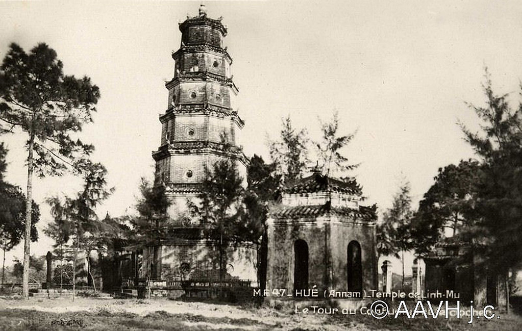 AP0030-Sallet - Environs de Hué, vers 1930 – Pagode Thien Mu
