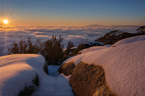 winter snow clouds sunrise landscape bright australia victoria mountbuffalo highcountry northeastvictoria mtbuffalo 1655mm nex6