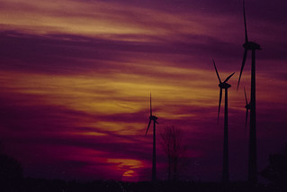 Wind Power Sunset (Minolta Dynax 505si, DM Paradies 400)