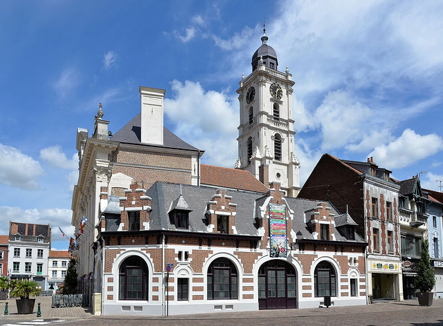 Aire-sur-la-Lys (Pas-de-Calais) - Hôtel de ville et Beffroi