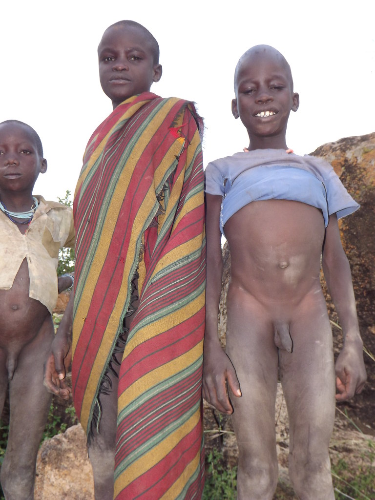 Karamoja, enfants du village | Vincentello | Flickr