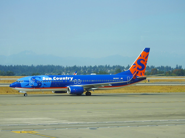 Sun Country Airlines –  Boeing 737-86N(WL) N819SY @ Seattle Tacoma