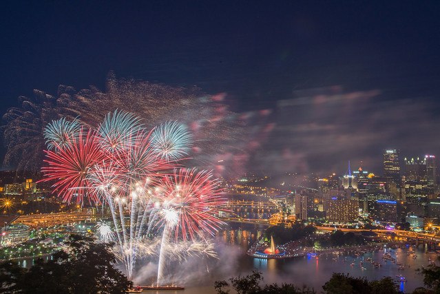 Fireworks light up the sky on July 4th 2014 over Pittsburgh
