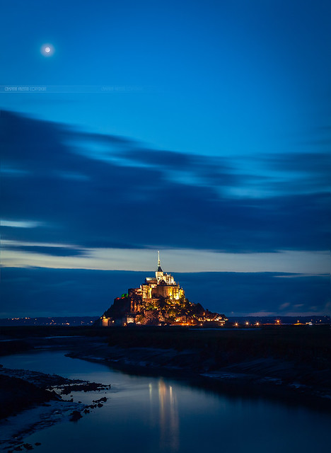 Mont Saint-Michel moonlight