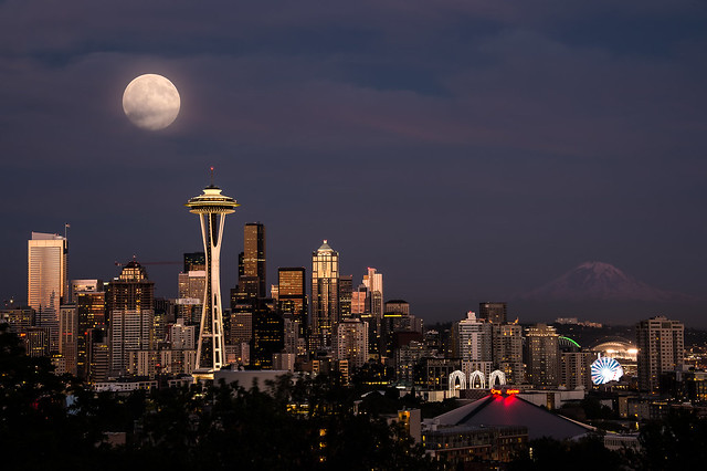 Super Seattle Moon