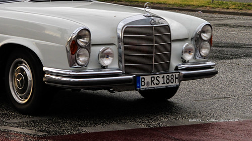 Mercedes 230SE Automatic | by Bazil Van Sinner