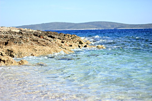 seascape beach croatia adriaticsea islandofhvar ivandolac