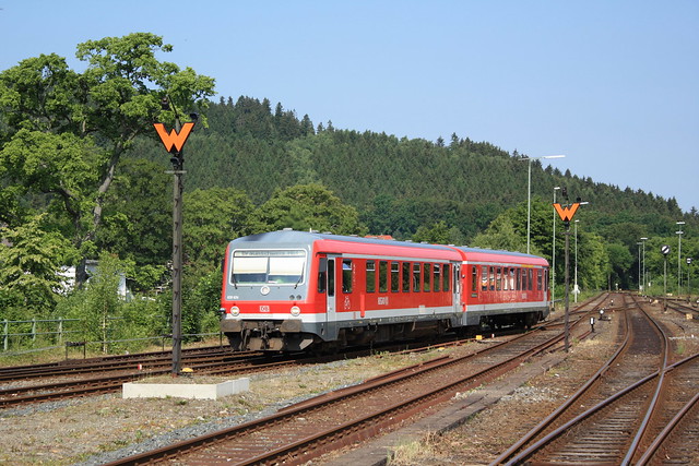 DB: Triebwagen 628 624 nach Braunschweig Hbf im Bahnhof Goslar