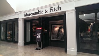Abercrombie \u0026 Fitch - Fashion Show Mall 