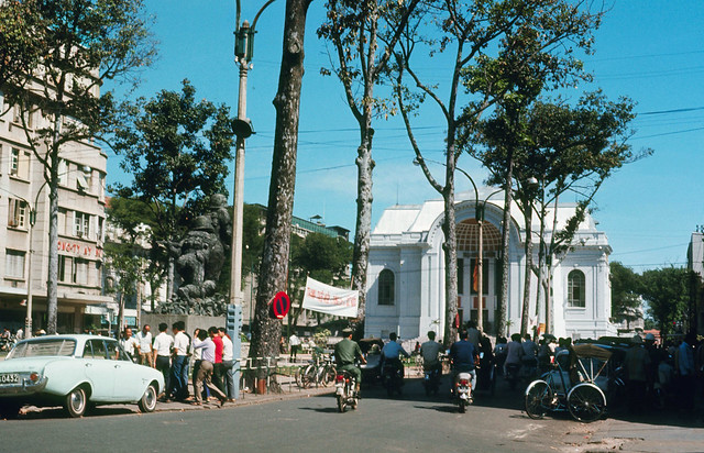 SAIGON 1971 - Lam Son Square