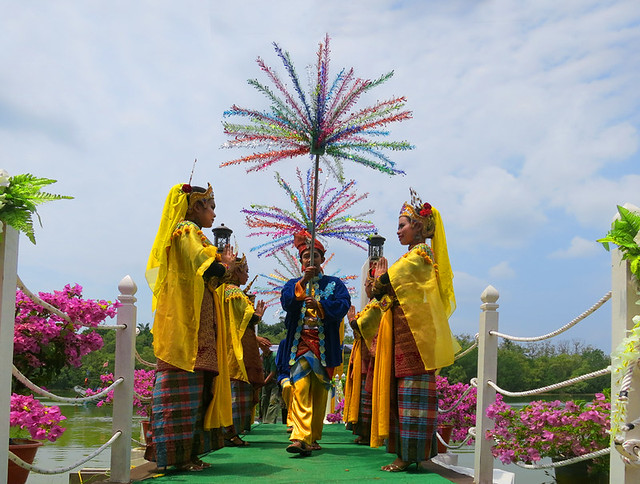 3270 A wedding procession--Kelantan , Malaysia