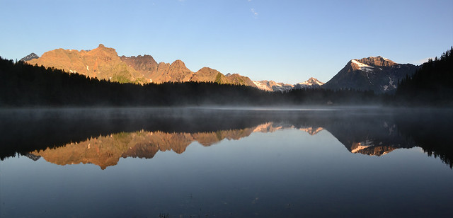 Lago Palù - Reflections in a quiet summer sunrise
