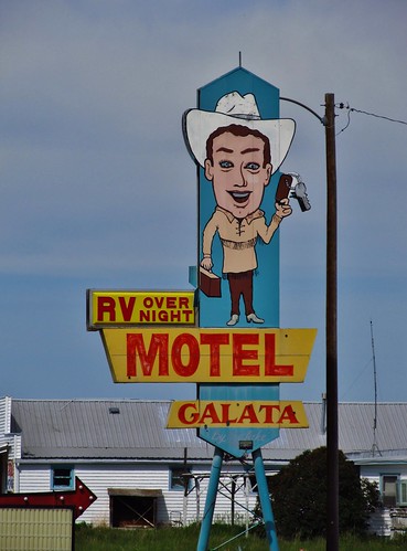 sign montana motel roadtrip galata gianthead us2 galatamotel