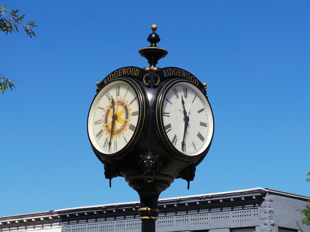Rotarty Clock 20140926_113353 | Four faced Rotary sponsored clock in downt… | Flickr