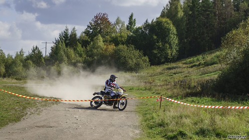 140913_1338_dsc05687_r1_v1 by benzzon, 