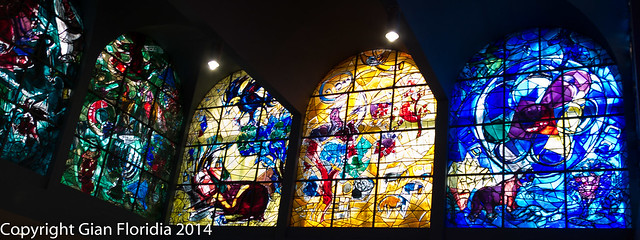 Jerusalem - Israel: Le vetrate di Chagall nella Sinagoga dell' Hadassah Medical Centre