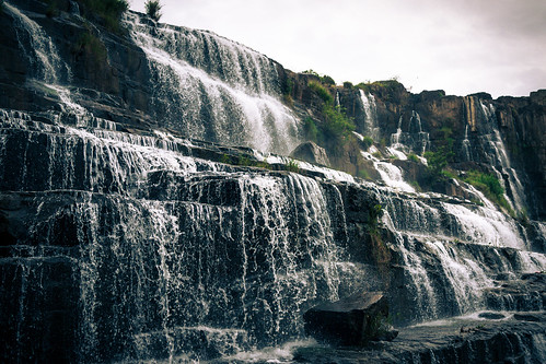 fall water waterfall rocks cloudy overcast vietnam pongour đàlạt lâmđồng đứctrọng