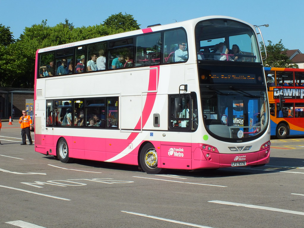 LFZ9376 Translink Metro Gemini in Glasgow during the 2014 Commonwealth games