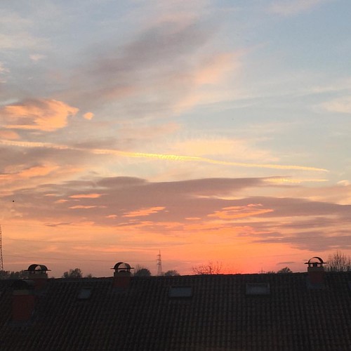 #skyporn #cloudporn #sunsetporn #nofilter by ZanardOrso, instagramapp square squareformat iphoneography uploaded:by=instagram