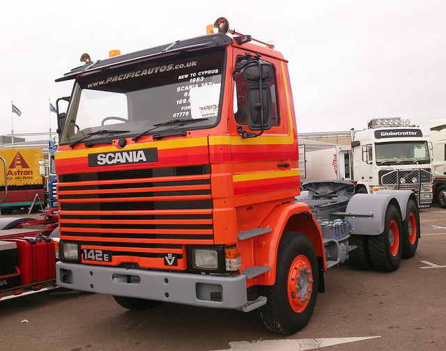 Scania 142E V8