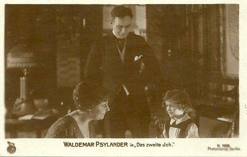 Valdemar Psilander and Ebba Thomsen in Lykken (1918)