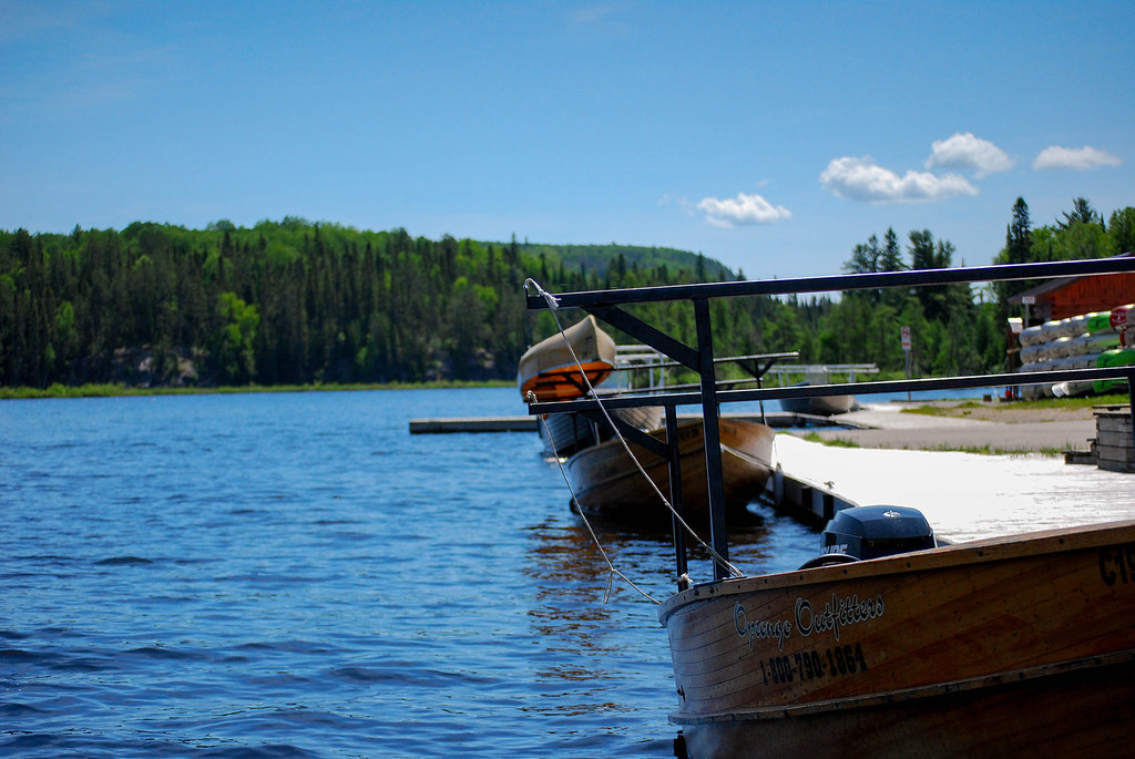 Canoas en el lago Opeongo, Algonquin Park, Canadá