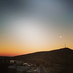#twilight #moon #黄昏 #夕闇 #茜色 #空 #山 #丘 #道 #クラインヴィントック #ヴィントック #ナミビア#kleinwindhoek #windhoek #namibia