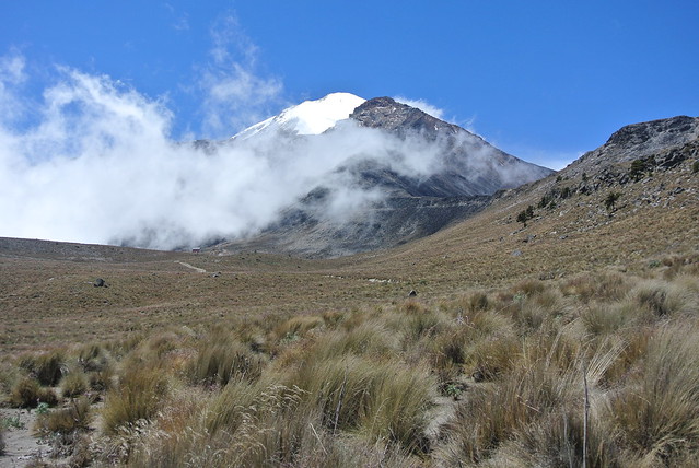 Last views of Pico de Orizaba as the cloud rolls in