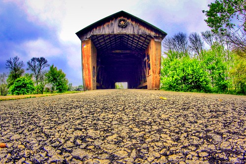 vignette snapseed bridge historic rokinon jamiesmed 2012 green blue prime geotagged geotag focus wide angle landscape lens fisheye fixed rural ohio manual midwest canon eos dslr 500d t1i rebel photography clouds iphoneedit sky spring app highlandcounty april handyphoto skies lynchburg smalltown usa country park